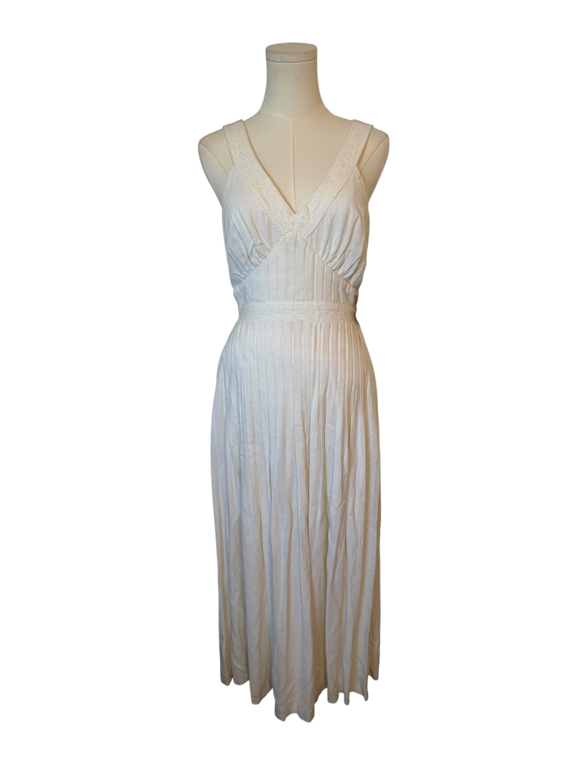 Taylor Women's V-Neck Pleated Dress